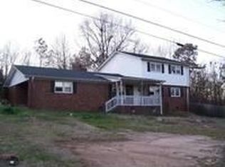 15 Sloan Lake Rd, Woodruff, SC 29388