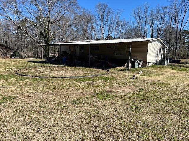 2nd image of 109 Sycamore Ln