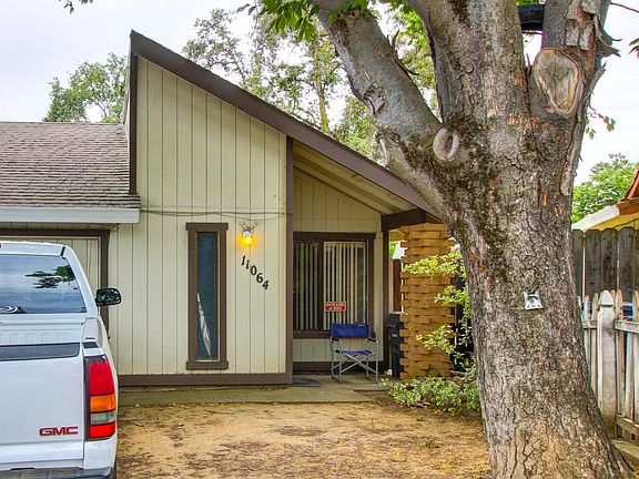 4th image of 11064 11066 Goller Ct
