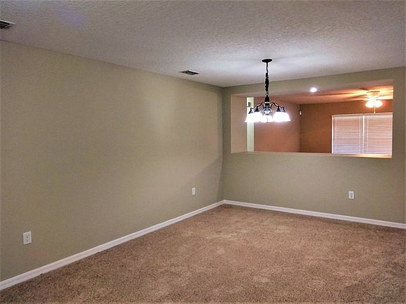 4th image of 254 Black Springs Ln