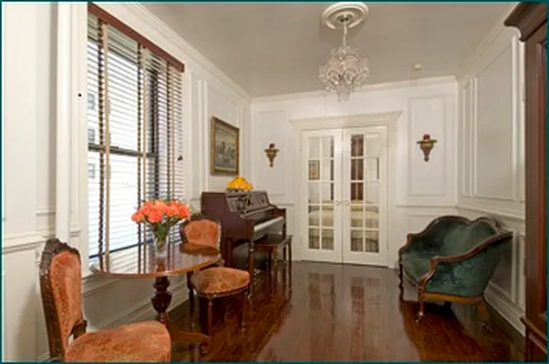 Sold by R New York | media 1