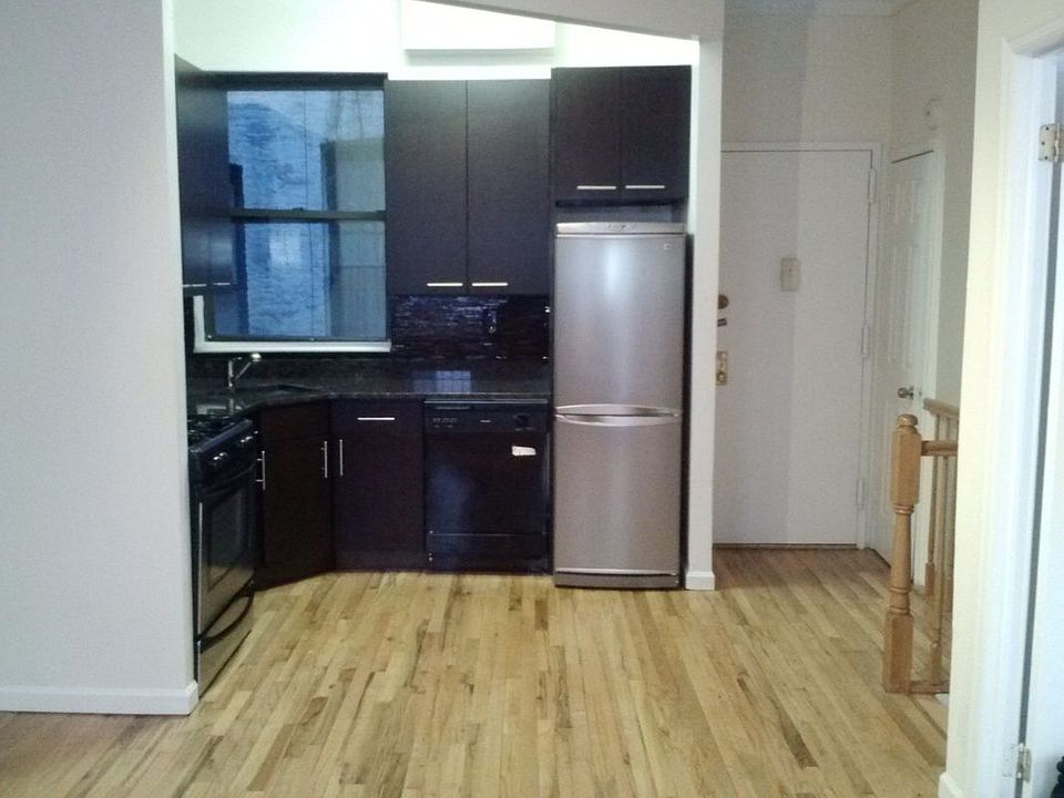1st image of 444 W 58th St APT 1R