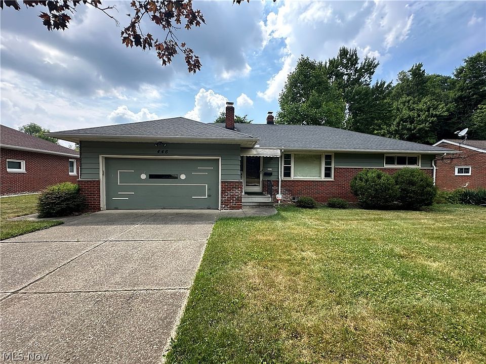 1st image of 446 Hillcrest Dr