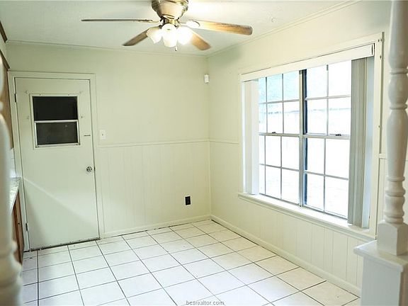 5th image of 4207 Woody Ln