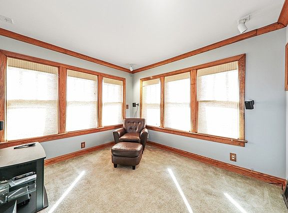 5th image of 4151 Dubois Ave