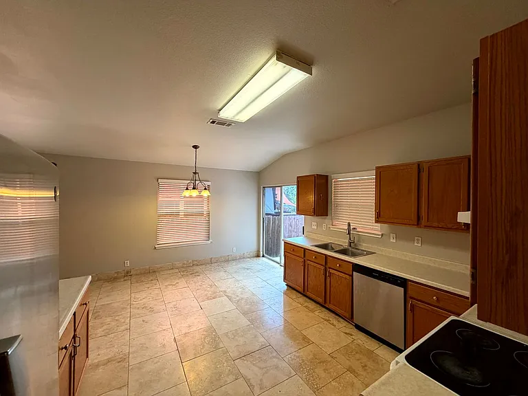 10414 Cub Valley — Photo 16
