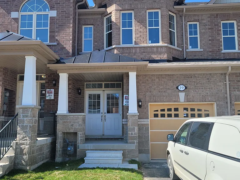 19 Pearman Cres — Photo 1