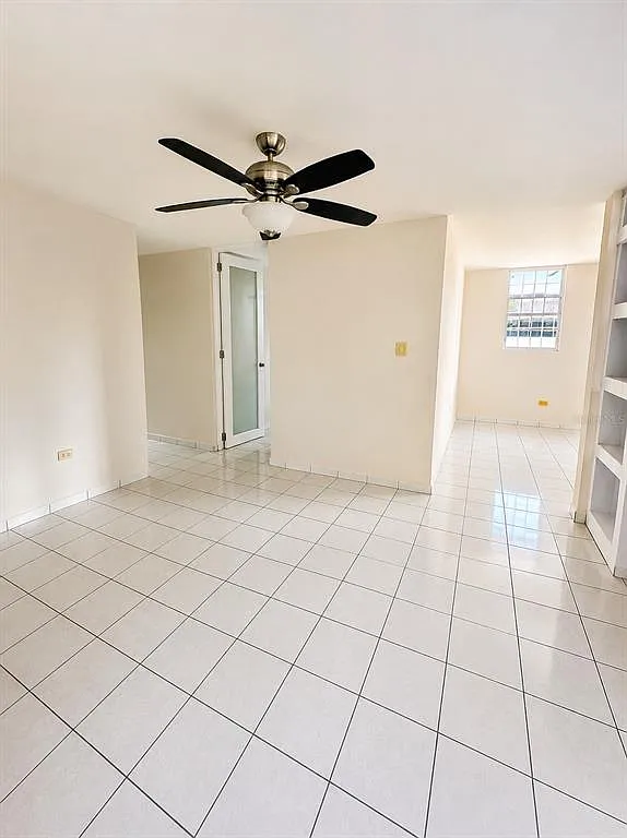 3 bed, 2.0 bath, 1718 sqft, $1,900 — Photo 4