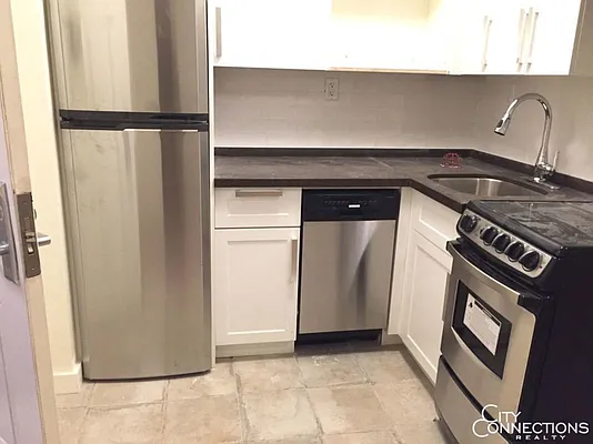 Rented by City Connections Realty | media 19