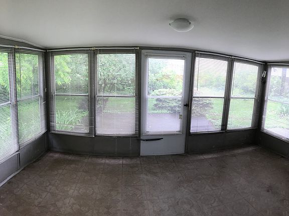 5th image of 5446 Revere Dr