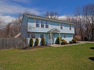 20 Bobby Ln, Hewitt, NJ 07421