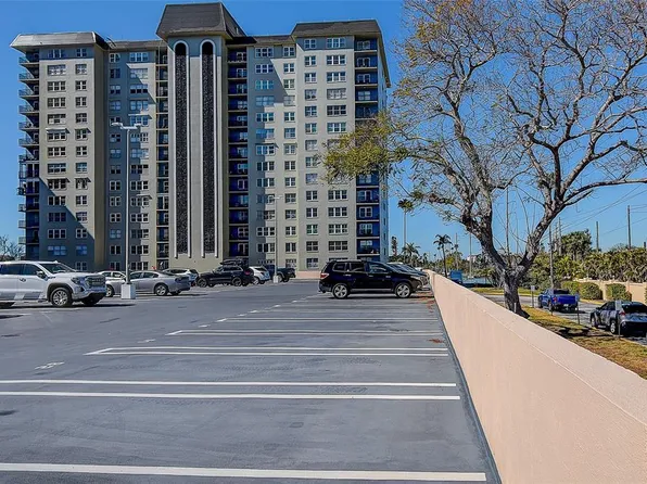 5220 Brittany Dr S APT 509, Saint Petersburg, FL 33715