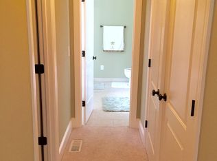 697 Cedar Ridge Dr, Winterville, NC 28590