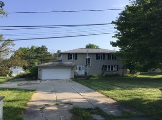 1321 W River Pkwy, Grand Island, NY 14072