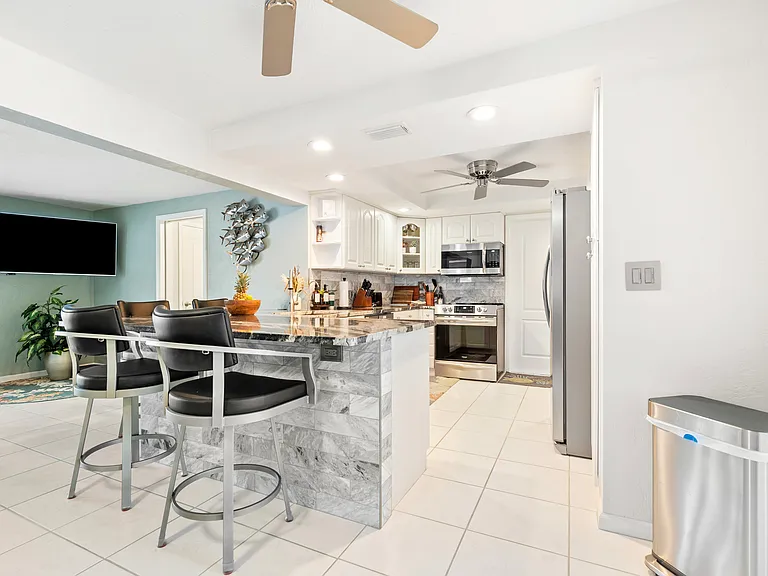 3003 W Vina Del Mar Blvd — Photo 29
