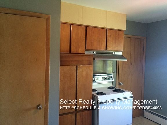 4th image of 1008 W Bluff St APT B