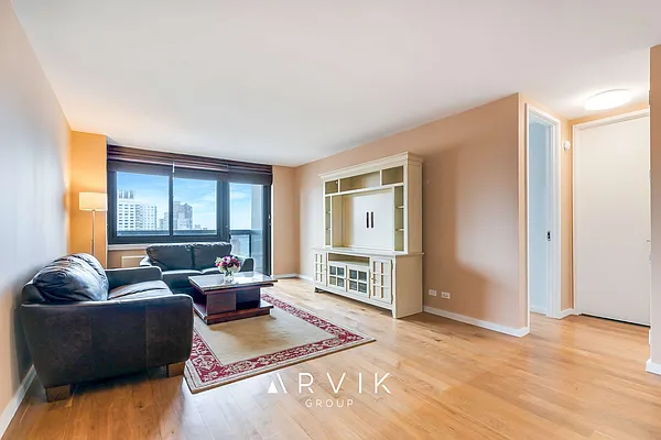 Rented by Arvik Group Real Estate | media 10
