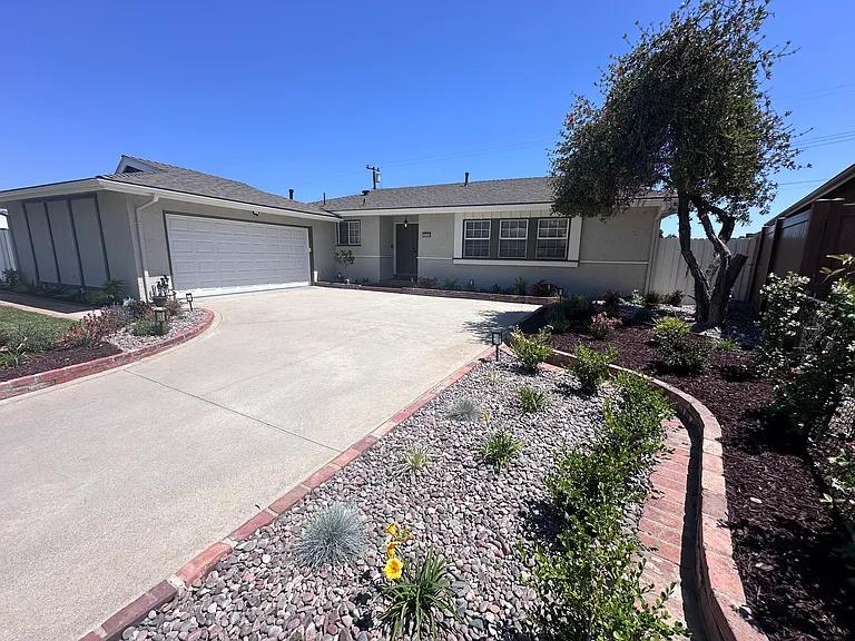 230 Stevens Ave — Photo 5