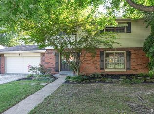 206 Montclair Ct, Evansville, IN 47715
