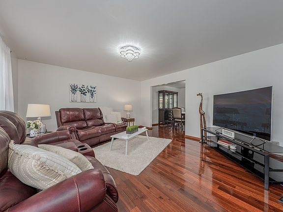 5th image of 40 Cottonwood Cir