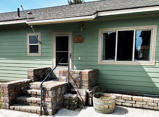 1119 Cole St, Haines, OR 97833