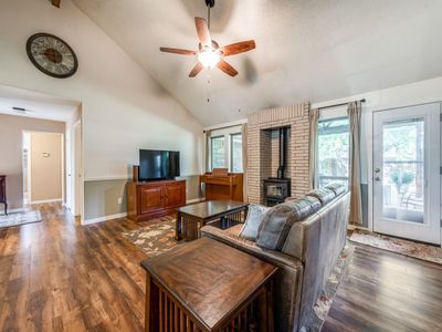 2161 Swallow Ln, Lewisville, TX, 75077