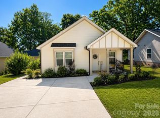 1206 8th St #13, Statesville, NC 28677