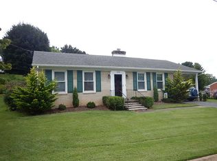 1108 Dale St, Staunton, VA 24401