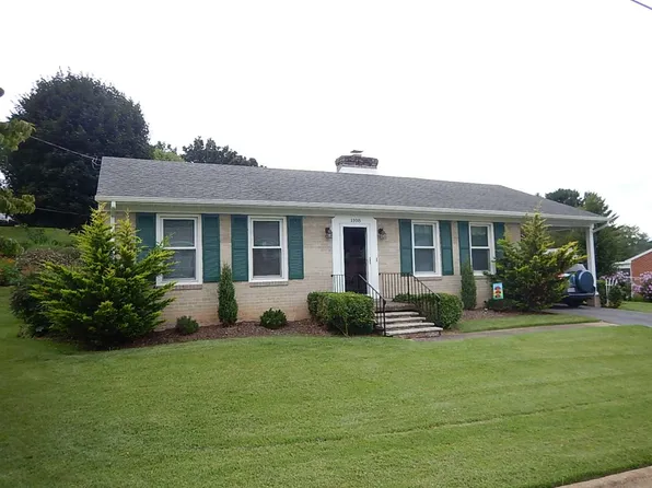 1108 Dale St, Staunton, VA 24401