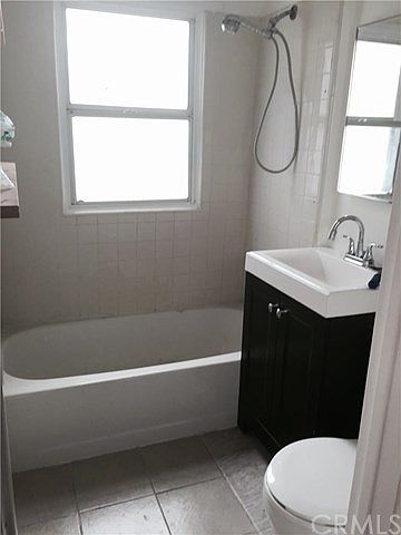 2nd image of 1217 1/2 Cota Ave