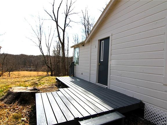3rd image of 71 Miller Rd #5