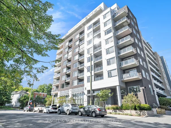 7 Marquette Ave #605, Ottawa, ON K1L 8A7