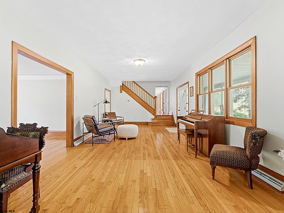 4th image of 49 Fairview Rd