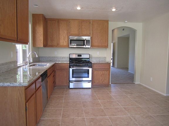 Brand new applicances.