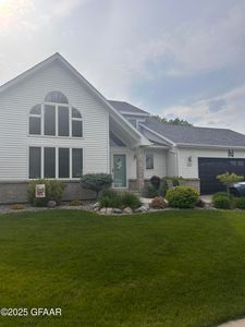 3584 Prairie Dr, Grand Forks, ND, 58201