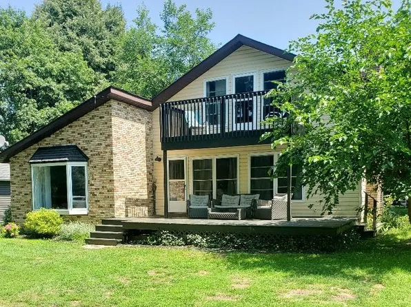 5409 Oak Ave, Lambton Shores, ON N0N 1J7