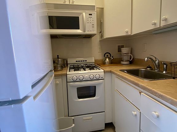 5th image of 1111 Arlington Blvd APT 837