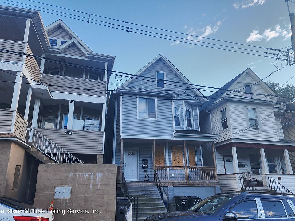 1st image of 230 Benziger Ave