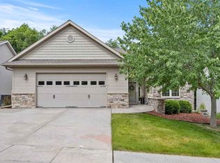 2432 Belmont Dr, Coralville, IA 52241