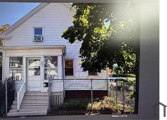 113 Grove St — Photo 1