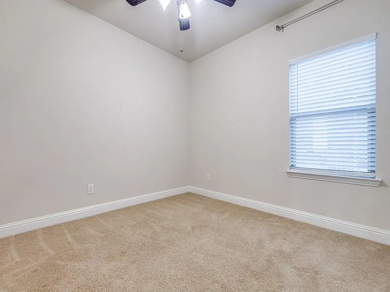 710 Teakwood Dr — Photo 17