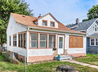 2922 Sheridan Ave N, Minneapolis, MN 55411