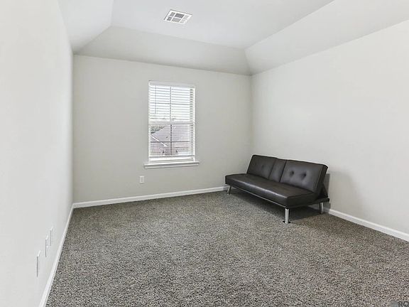 5th image of 6714 Tiger Pointe Dr