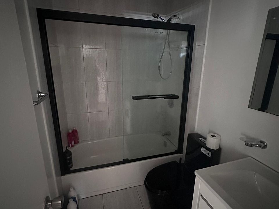 1st image of 6711 Cloverdale Ln #2