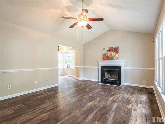 2nd image of 90 Richmond Dr