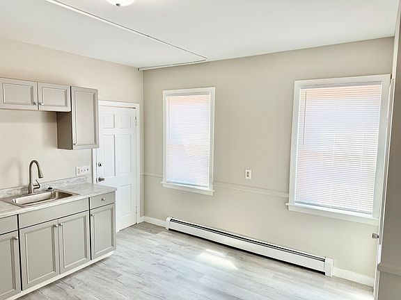 3rd image of 53-55 Fairmount Ave #1R