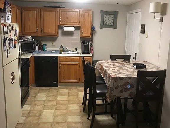 2nd image of 23 Independence Dr APT 24