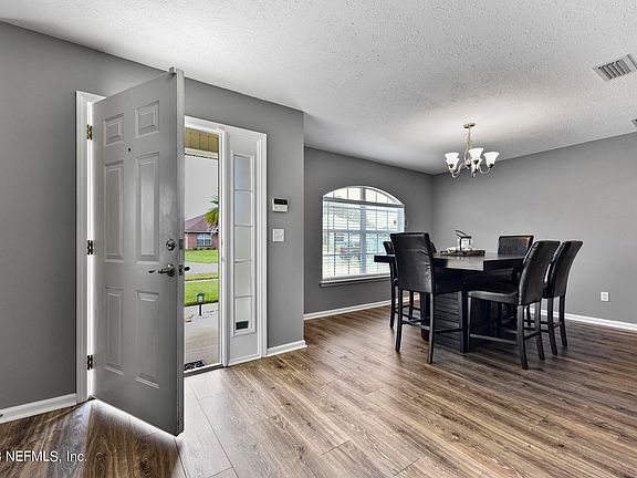 2nd image of 573 ARTESIAN Lane