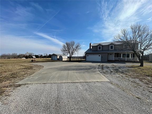 3rd image of 178 Wilson Dr