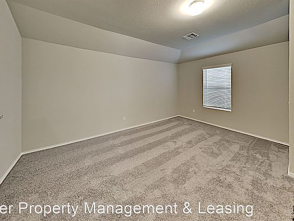 4th image of 1832 Hannah Ln